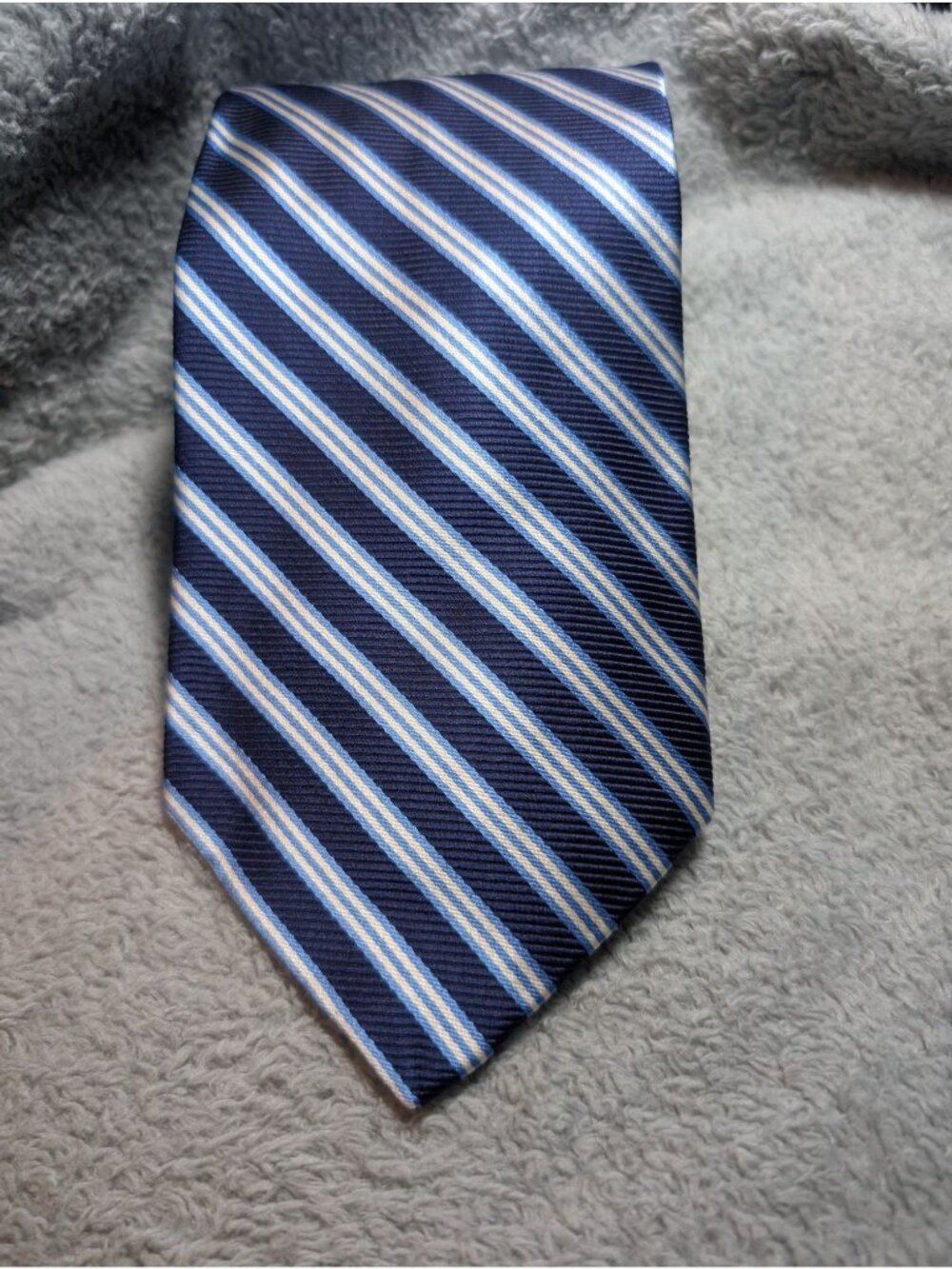 Brooks Brothers Mens Navy & Light Blue Striped Silk Tie Made In USA